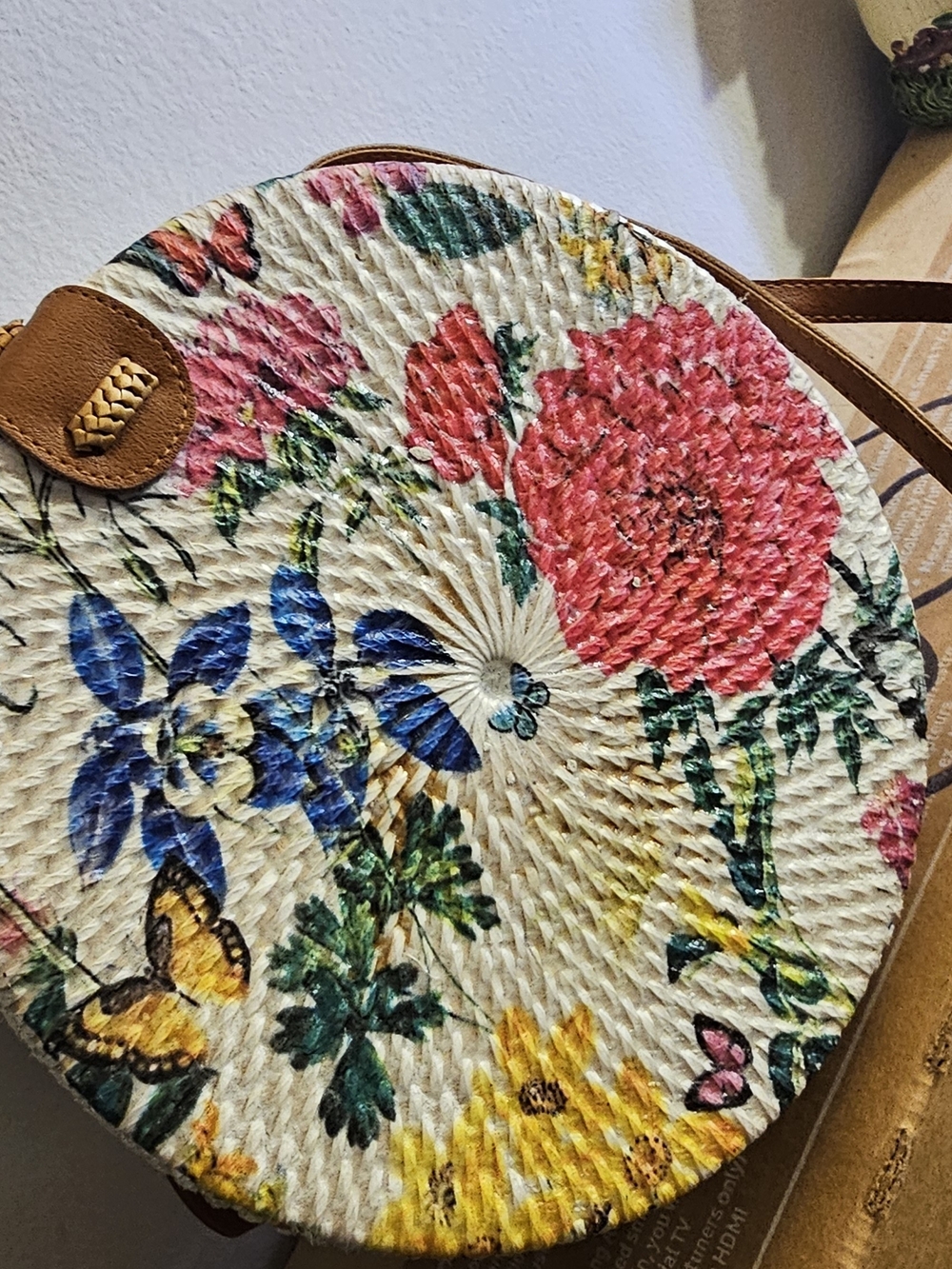 Floral Round Woven Crossbody Bag - Cream Pink Multi